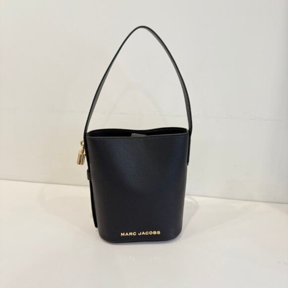 Marc Jacobs Drifter Small Bucket Bag Leather $395
